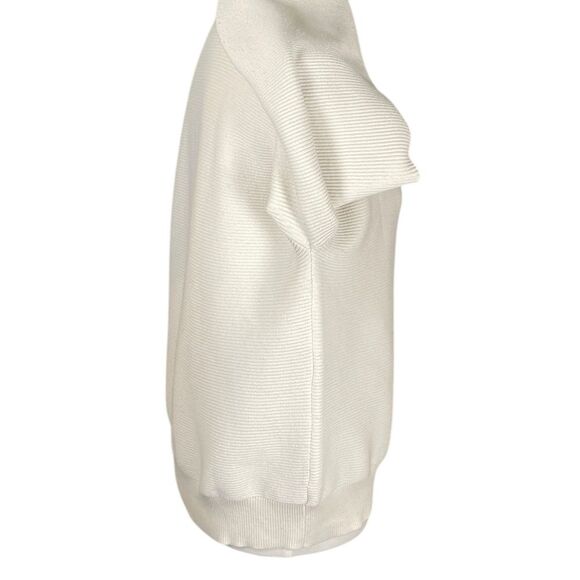 Women’s Oversized Ribbed Knit Crewneck Sweater, medium. Oatmeal Colored Cream - Picture 3 of 11